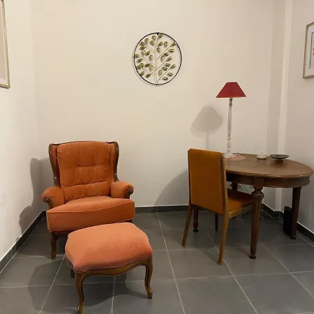 Апартаменты 100m, 5 Min Center 2 Bedrooms, 6 People *