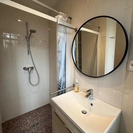 아파트 100m, 5 Min Center 2 Bedrooms, 6 People 콜마