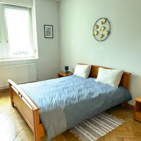 100m, 5 Min Center 2 Bedrooms, 6 People 콜마