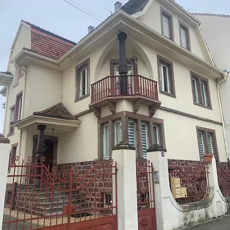 100m, 5 Min Center 2 Bedrooms, 6 People Апартаменты